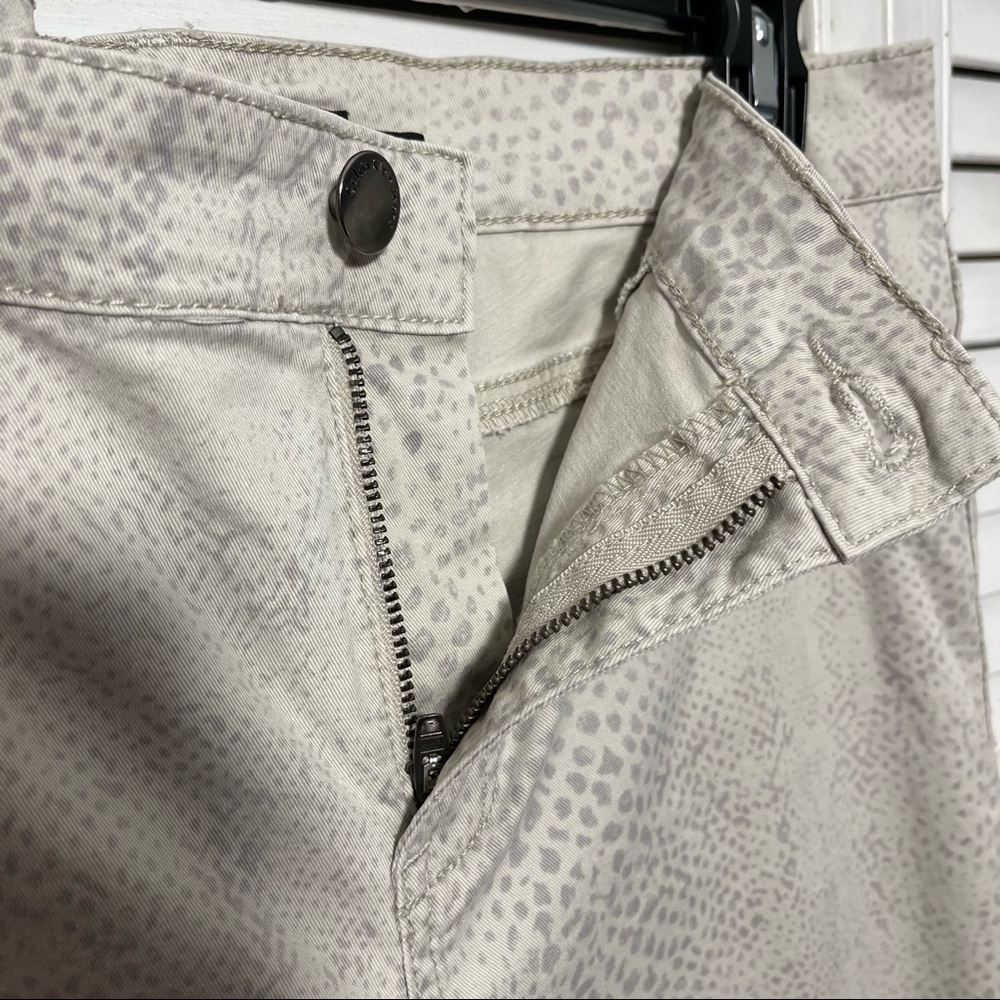 Calvin Klein Jeans Snakeprint Jeggings, Size 30/10 - Picture 3 of 11